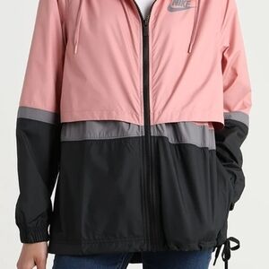 Nike Women's Two-Tone Summer Jacket